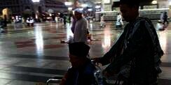 Penjual Kusen Boyong Orangtua dan Mertua Naik Haji