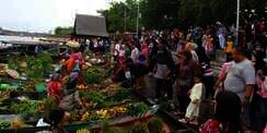 Transaksi Jual Beli Saat Azan Jumat Berkumandang, Sahkah?