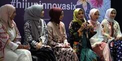 6 Hijaber Inspiratif dari Berbagai Profesi