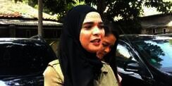 Digugat Cerai Enji, Ini Perasaan Rosmanizar