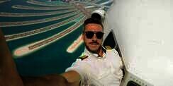 Editan Foto `Tingkat Dewa`, Selfie Pilot Ini Semuanya Palsu