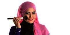 3 Hal yang Wajib Diperhatikan Hijabers Saat Merias