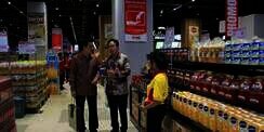 Gerai Ritel Tutup dan Daya Beli Turun, Ini Kata Sri Mulyani