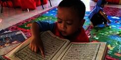 Merdunya Bocah 4 Tahun Ini Saat Membaca Alquran