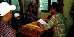 Diantar Ibunya yang Nonmuslim, Bocah 8 Tahun Masuk Islam