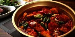 Makanan Pedas Bisa Sebabkan Sariawan, Mitos atau Fakta?