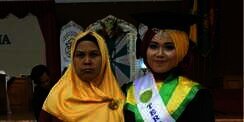 Perjuangan Anak Pedagang Angkringan Berbuah Cumlaude