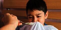 Panas Dalam Bikin Si Kecil Susah Makan? Begini Mengatasinya