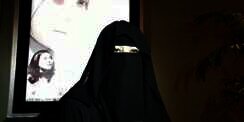 Sibuk Berdakwah, Umi Pipik Tetap Mengajar Ngaji Anak-anaknya
