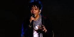 Kena Foto Candid, Penampilan Ariel Noah Bikin llfeel