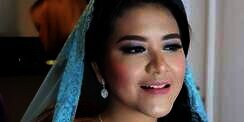Anggun Bergaun Biru Dikira Artis, Kahiyang Ayu Bikin Pangling