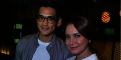 Heboh Foto Mesra 'Dipangku' Afgan, Ini Reaksi Rossa