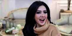 Isinya Mewah, Harga 'Kantong Doraemon' Syahrini Ternyata...