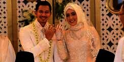 Deretan Pesohor yang Menikah dengan Mahar Sangat Sederhana