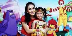 Penampilan Gemas Anak Ayu Ting Ting Jadi Wonder Woman