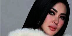 Unggah Foto Liburan ke London, Syahrini Jadi Sorotan