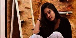 Foto Merokok Beredar, Artis Kalem Ini Panen Cibiran