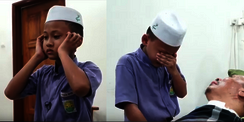 Terharu, Lantunkan Azan Setiap Hari untuk Kesembuhan Ayah