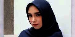 Gaya Hijab Salmafina Sunan yang Panen Cibiran