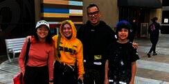 Mewahnya Keluarga Uya Kuya, Berbalut Barang Branded!