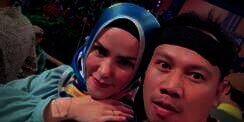 Netizen Pertanyakan Ini Pada Pernikahan Vicky dan Angel Lelga