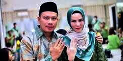 5 Pernikahan Artis Ini Diduga Hanya Settingan