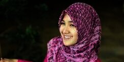 Penampilan Cut Syifa dengan Hijab, Manis dan Santun