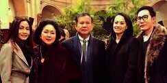 Prabowo dan Titiek Dukung Anak di Paris Fashion Week
