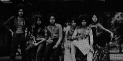 Pejabat Ini Pamer Foto 'Jadul', Bisa Tebak Siapa?