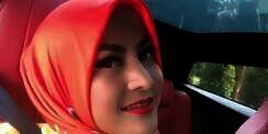 Bikin Geger! Chyntiara Alona Ganti Baju Saat Live Instagram