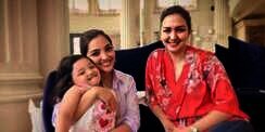 Asli Mirip Banget, Foto Bareng Donna Agnesia & Ashanty