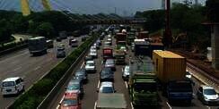 Tak Mau Kena Aturan Ganjil Genap Tol Cikampek, Begini Caranya
