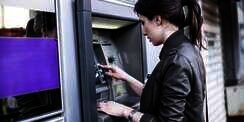 Jangan Pijit Tombol PIN ATM Cuma dengan Satu Jari!