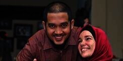 Jauh dari Gosip, Ini Potret Harmonis Dewi Sandra dan Suami