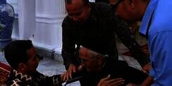Penyumbang Pesawat Pertama Indonesia Bertemu Jokowi