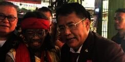 Heboh Hotman Paris Bertemu Panglima Dayak Picu Polemik