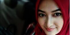 Mantan Istri Sahrul Gunawan 'Nongkrong' Bareng Aktor Korea