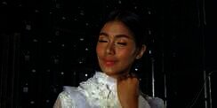 Mencoba Sentuhan Teduh Makeup Matahari Tenggelam