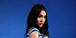 Foto Pelukan Lucinta Luna dan Millendaru Disorot