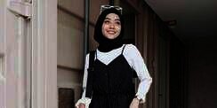 3 Cara Bikin Outfit Overall Hijabers Makin Stylish