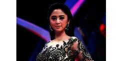 Terlalu Semangat, Aksi Joget Dewi Perssik Jadi Sorotan