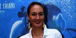 5 Pria Ini Kepincut Pesona Nadine Chandrawinata