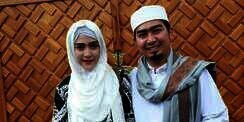 Heboh Foto Videocall, Ustaz Solmed Ungkap Sosok si Penelepon