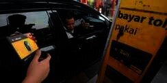 Sopir Taksi Titip Penumpang Isi e-Toll, Tahunya Istri Menteri