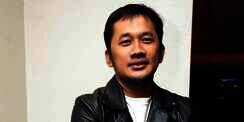 Hanung Bramantyo Bebas Berteriak Lewat The Gift 