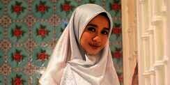 Kehabisan Ide Busana Ramadan? Contek Gaya Laudya Cynthia Bella