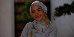 Ubah Penampilan ke Kampus dengan Gaya Hijab Chic