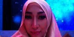 Berhijab, Dewi Sanca Bikin Netizen Terpesona