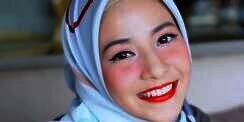 3 Keuntungan Hijaber Punya Lipstik Merah