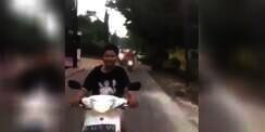 VIDEO: Mau Atraksi Motor, Remaja Ini Malah Nyungsep